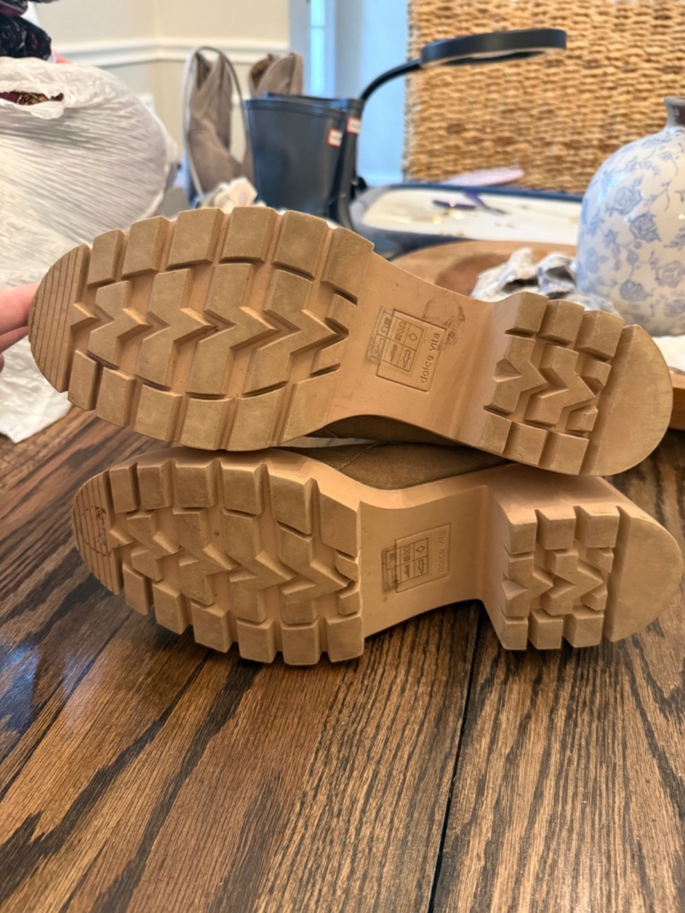 Dolce Vida suede tan platform boots - Picture 6 of 6